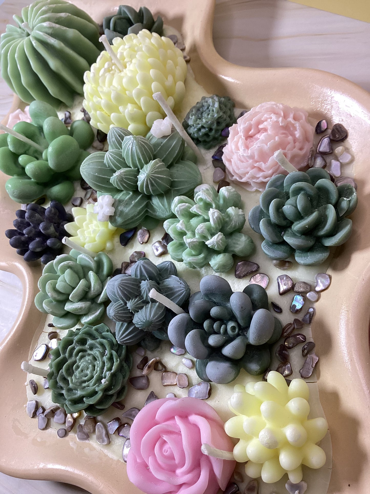 Velas decorativas en forma de terrario irregular grande rosa