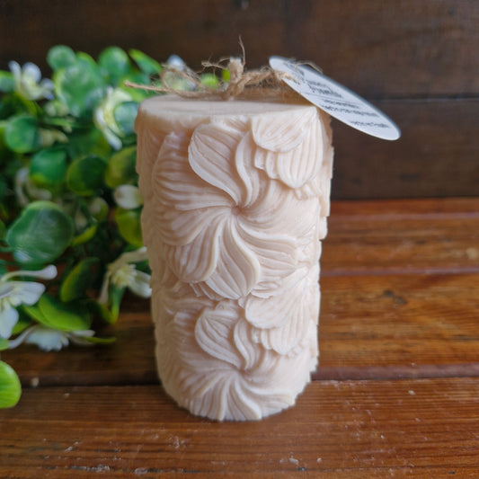 Vela decorativa aromática diseño Pilar de Flores