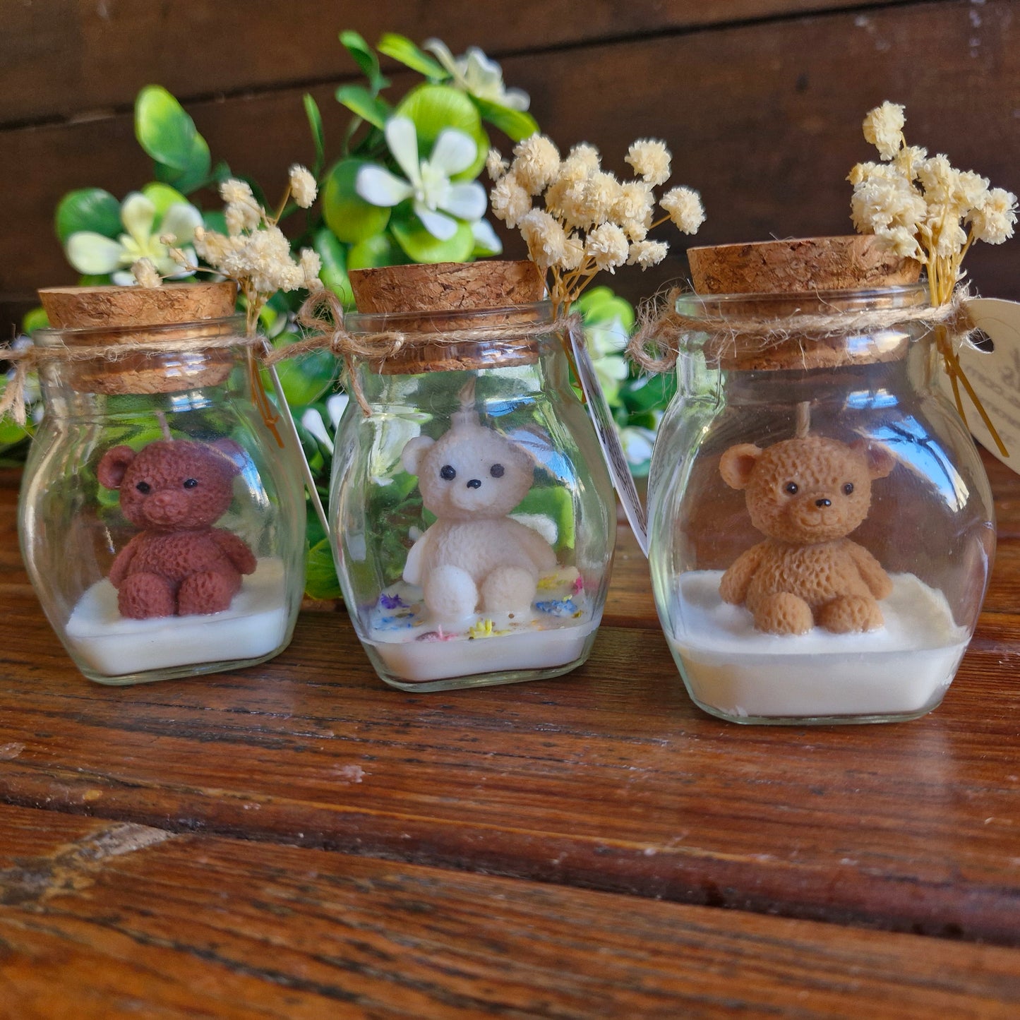 Vela decorativa aromática con osito en frasco con tapa de corcho