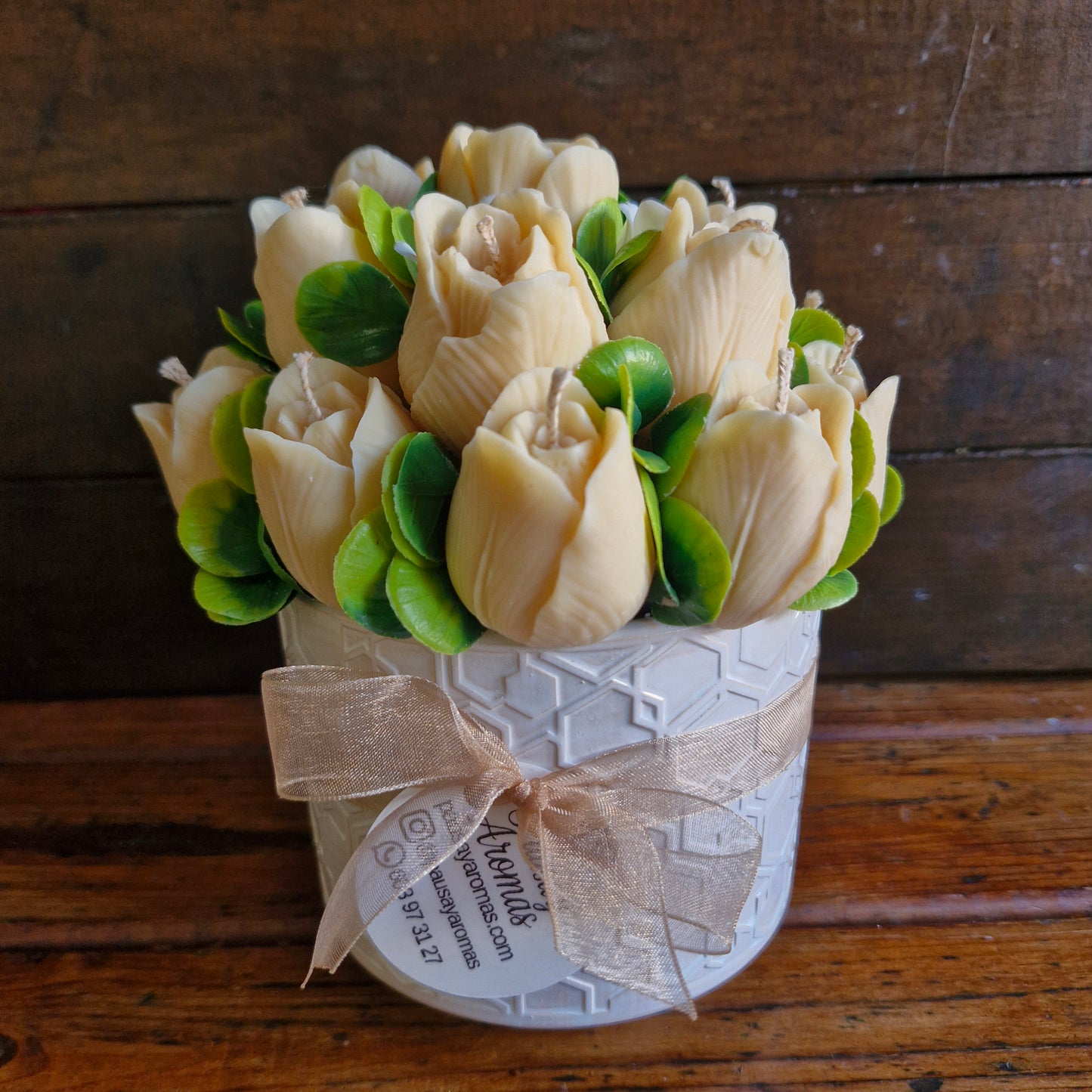 Bouquet de flores de velas aromáticas tulipanes