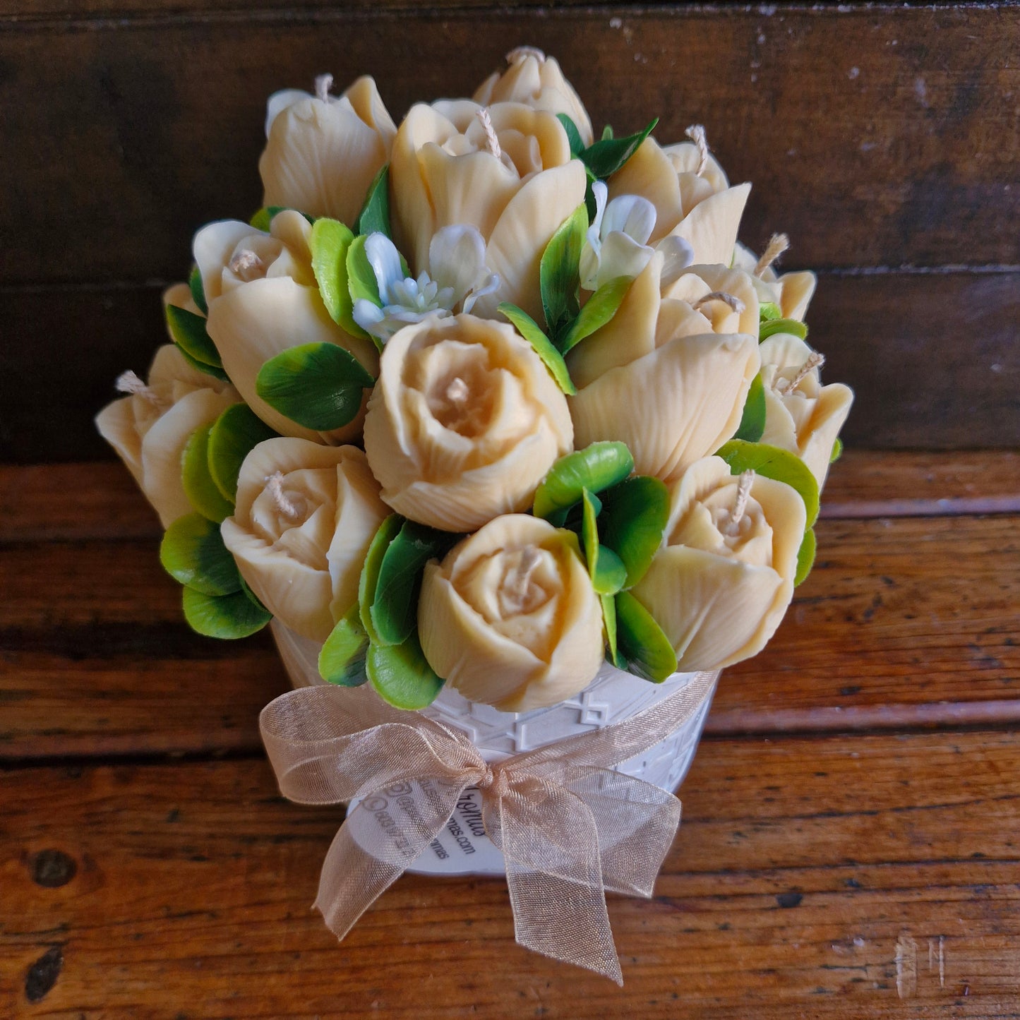 Bouquet de flores de velas aromáticas tulipanes