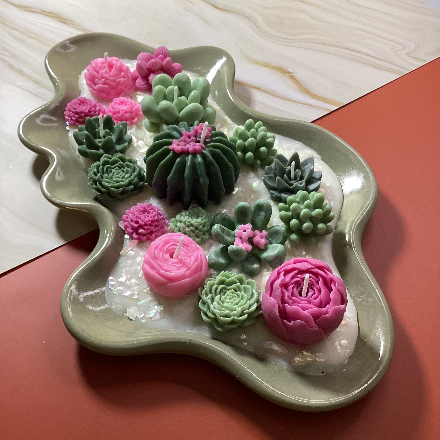 Velas decorativas en forma de terrario irregular grande