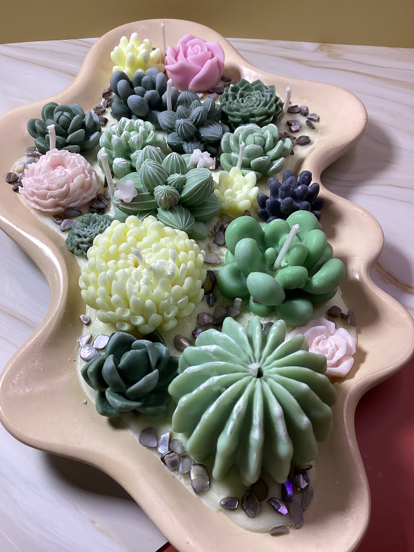 Velas decorativas en forma de terrario irregular grande rosa