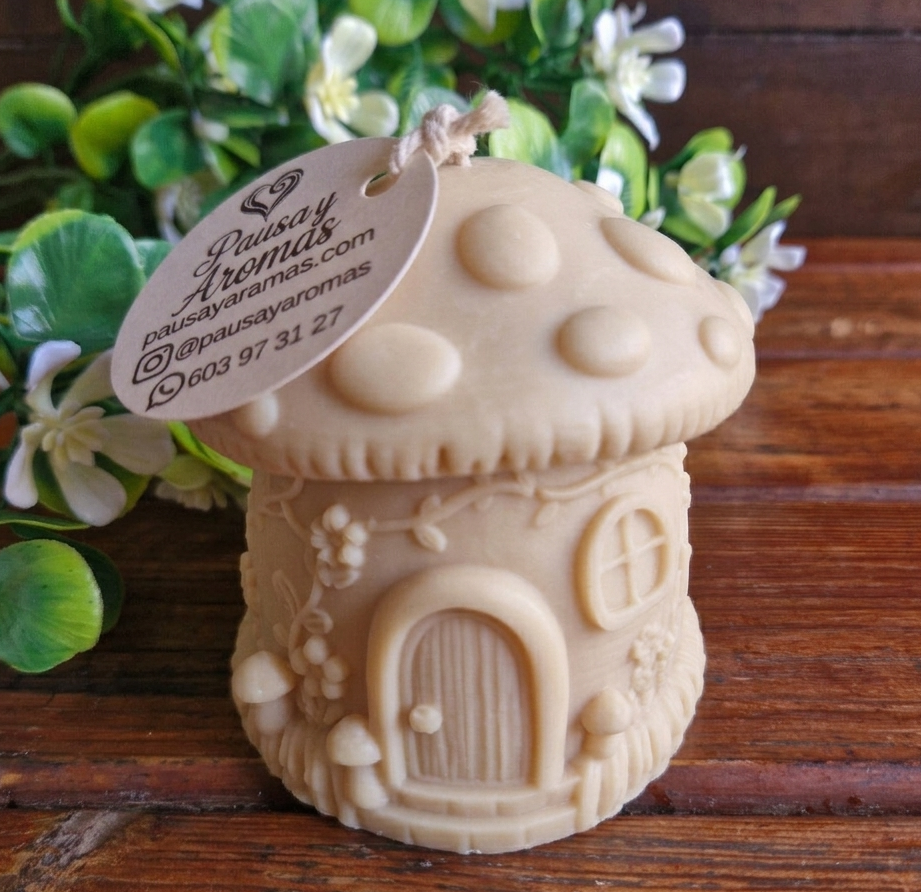 Vela decorativa aromática diseño hongo casita
