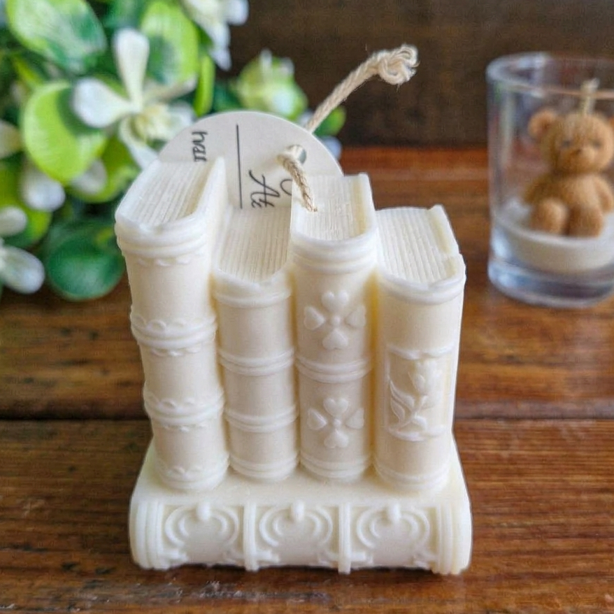 Vela decorativa aromática diseño Libros