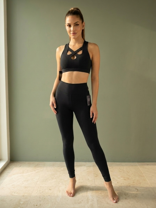 Conjunto Top Deportivo Trébol & Leggins corte alto en cintura NEGRO