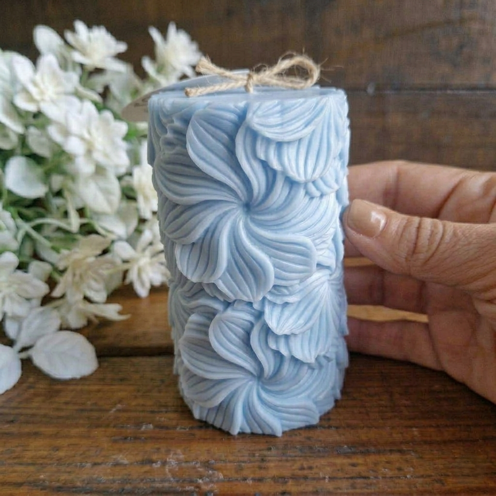 Vela decorativa aromática diseño Pilar de Flores