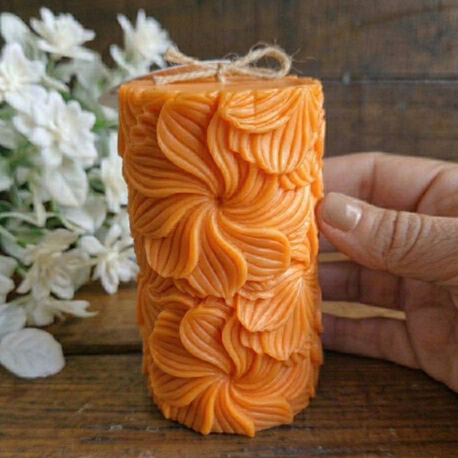 Vela decorativa aromática diseño Pilar de Flores