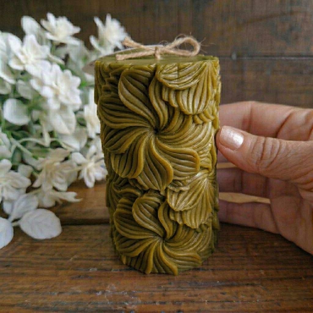 Vela decorativa aromática diseño Pilar de Flores