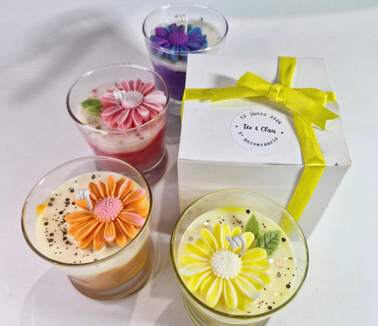 Pack 6 Velas aromáticas con flor marmoleada varios colores y aromas a elegir