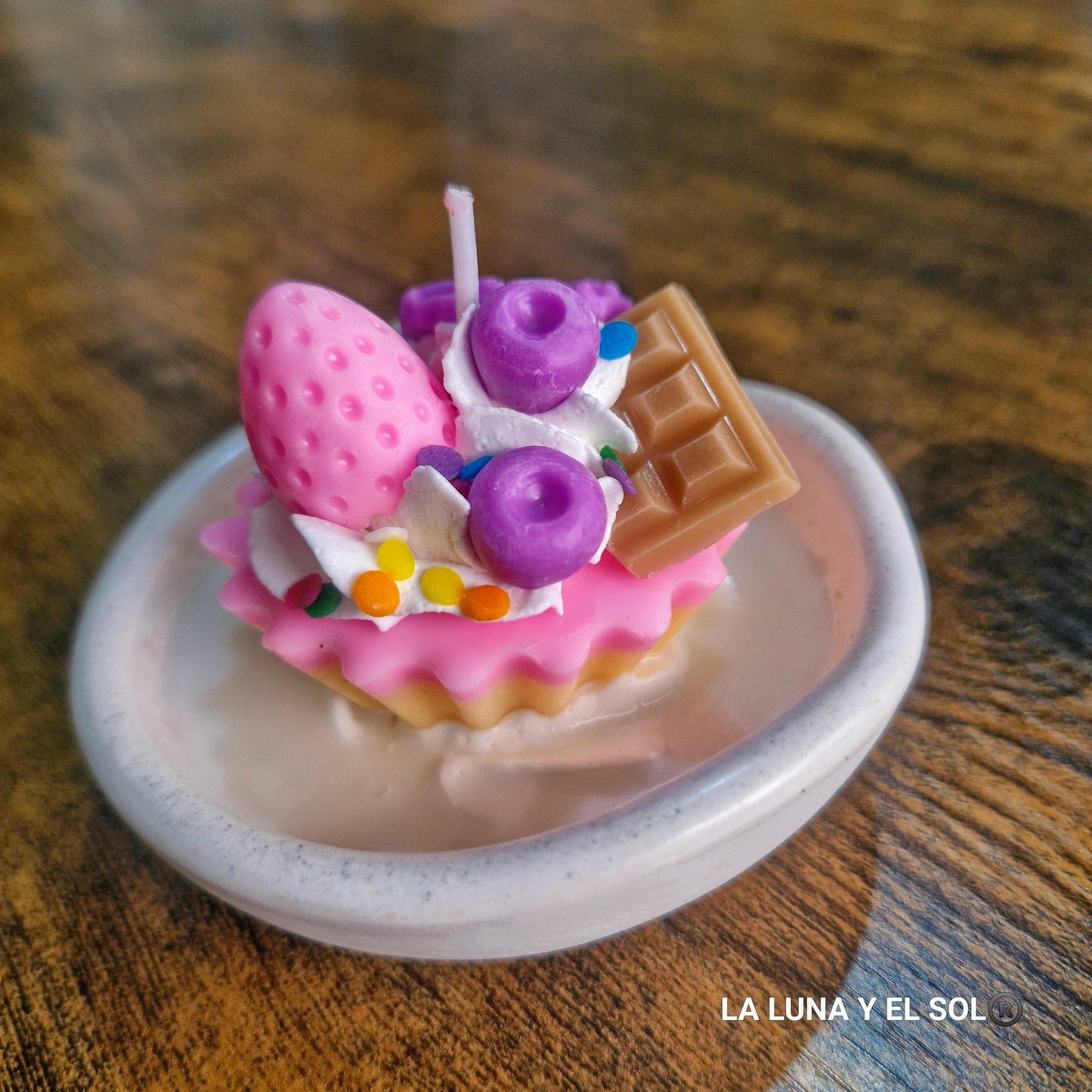 Pack 20 mini velitas diseño cupcake colores surtidos con empaque y etiqueta especial