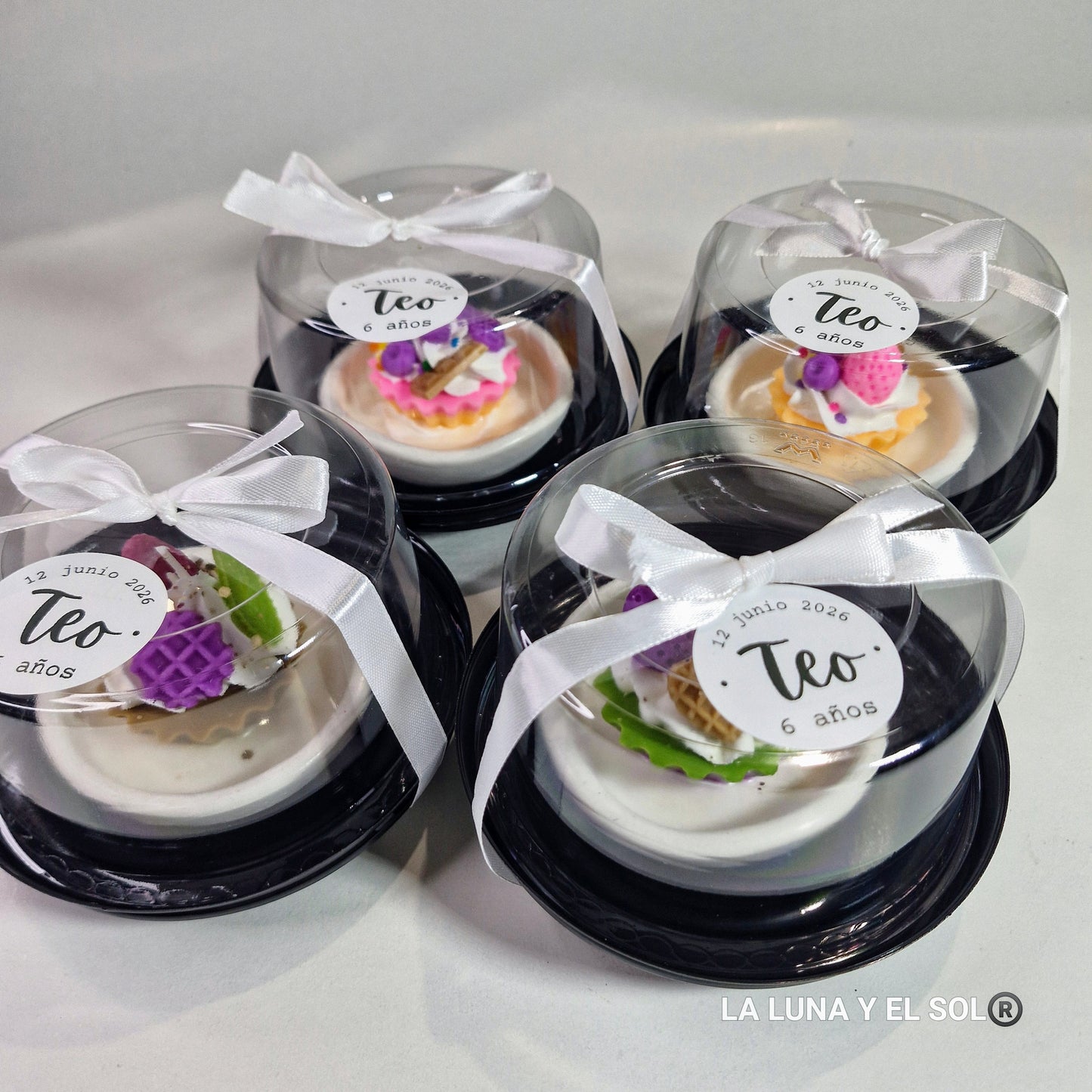 Pack 20 mini velitas diseño cupcake colores surtidos con empaque y etiqueta especial