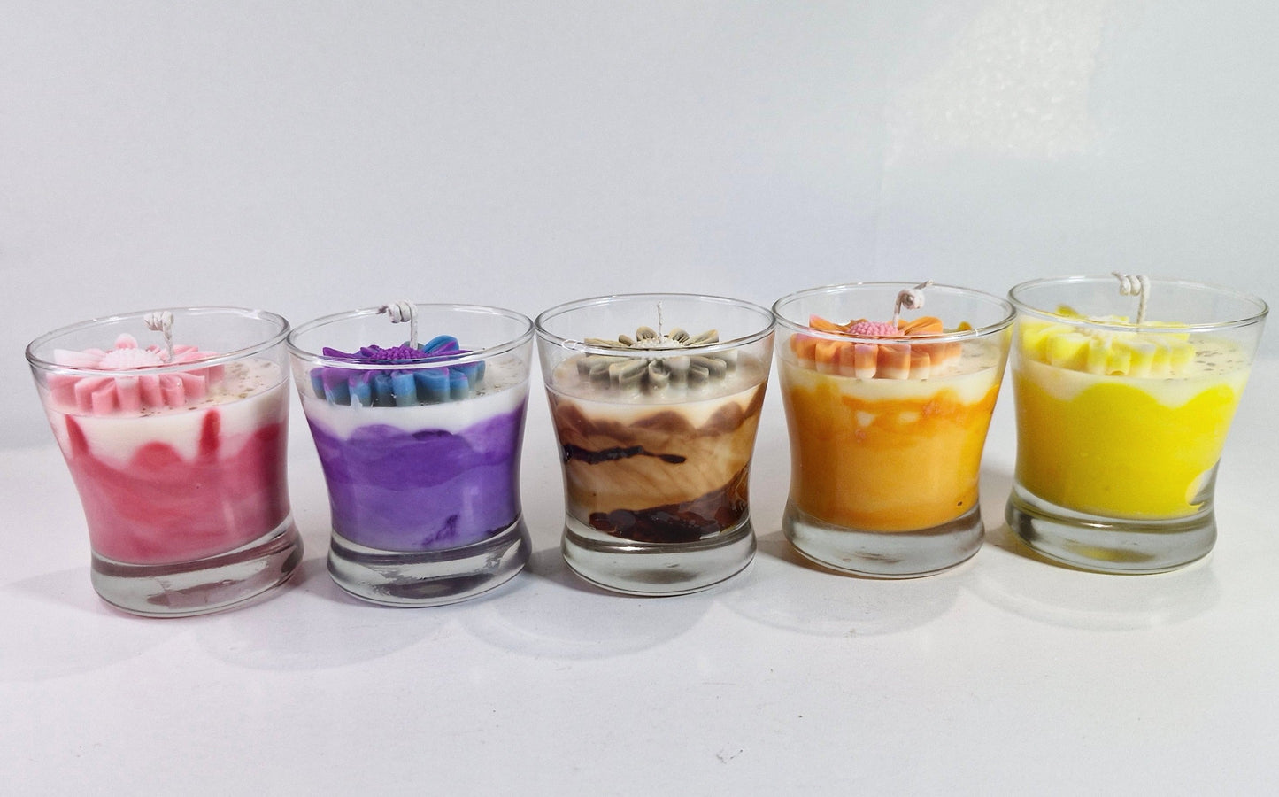 Pack 6 Velas aromáticas con flor marmoleada varios colores y aromas a elegir