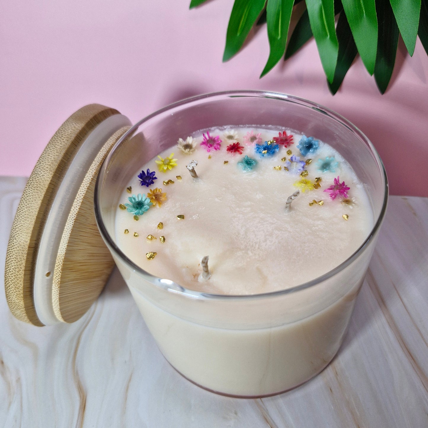 Vela aromática “flores” grande con tapa de bambú 450gr
