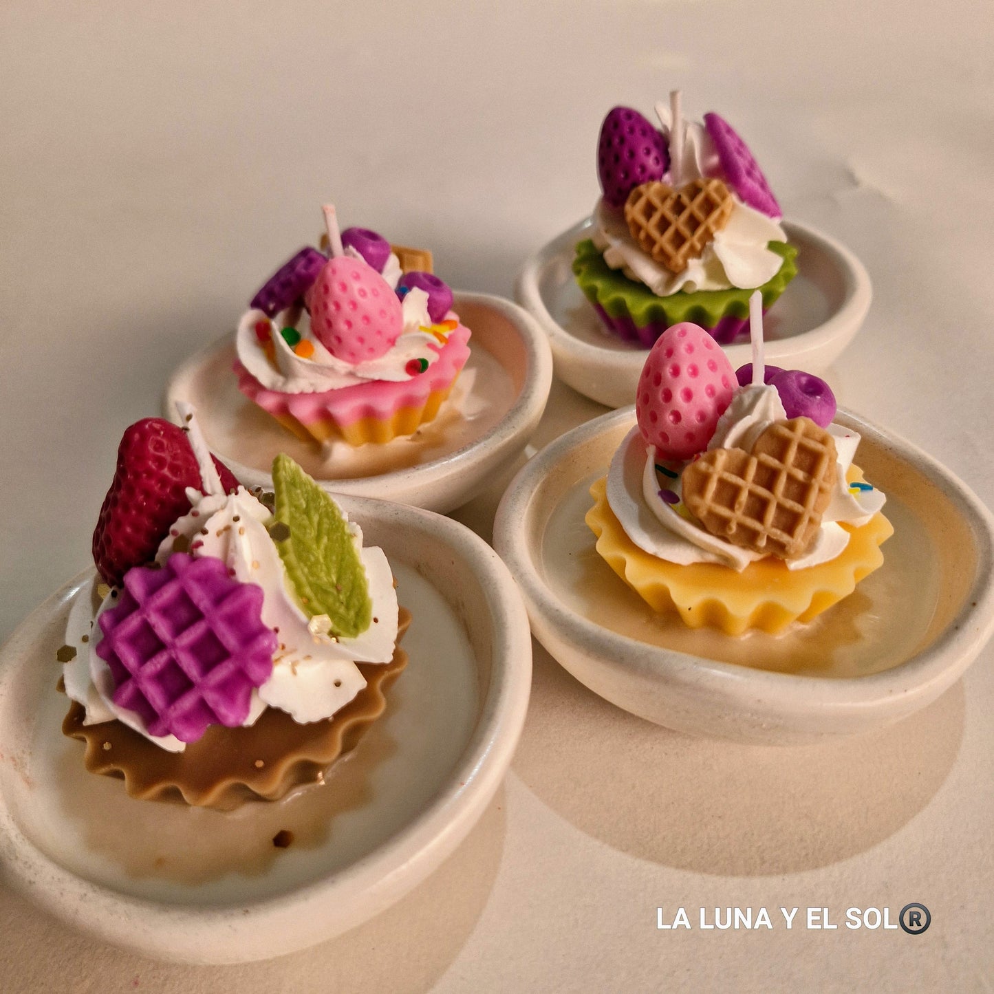 Pack 20 mini velitas diseño cupcake colores surtidos con empaque y etiqueta especial